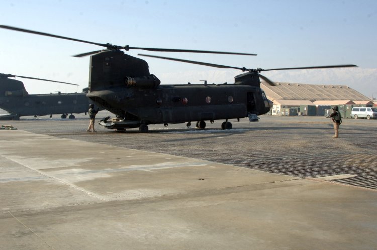 Image: U.S. Army CH-47 Chinook Helicopter